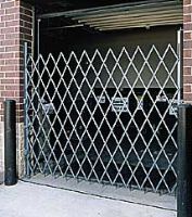 PUERTAS  PLEGABLES DE TIJERA PARA ENTRADAS ANCHAS